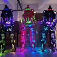 Costume de danse robot LED sur le thème du cowboy, en promotion, avec panneaux lumineux sculptés sur mesure, mascotte sur échasses pour les activités de défilés de carnaval