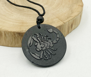 Vente en gros de pierres de cristal de guérison, pendentif artisanat de sculpture en shunite naturelle pour amérique et Europe pop - Product Image 2