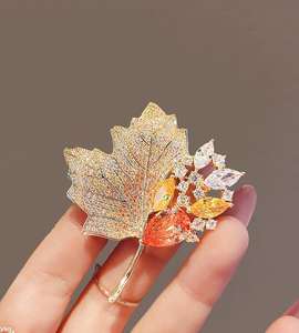 Gitmek parti zarif Rhinestone Maple Leaf büyük broş Pins kadınlar için yaprak broş giyim aksesuarları yaka <span class=keywords><strong>Pin</strong></span> ceket Corsages - Product Image 4