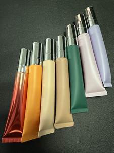 Kemasan Tabung Lipgloss Kosmetik Plastik PE Custom, Kosong, untuk Minyak Bibir, Krim Mata, dengan Aplikator Logam Zinc Alloy - Product Image 4