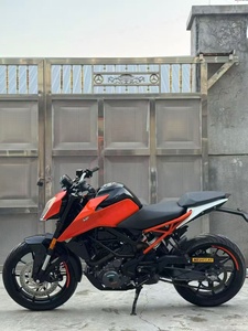 Motocicleta KTM1 <span class=keywords><strong>Duke</strong></span> 250cc de Calle, Monocilíndrica, Refrigerada por Agua, Inyección de Combustible, Gran Potencia - Product Image 2