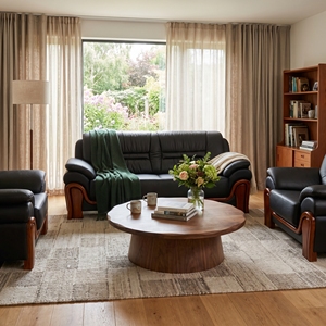 Traditional Office Three-seater <strong>Sofa</strong> Pu Leather And Wood Legs For Home Office Apartment Workshop And Commercial Use - Product Image 3