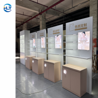 Meuble de présentation cosmétique écologique et durable pour salon de beauté et spa avec éclairage LED, mobilier de luxe pour magasins de cosmétiques