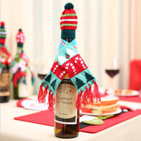 Ensemble de Noël 2 pièces en polyester de haute qualité de la marque KIVA : pull tricoté, bonnet de Père Noël, écharpe, housse de bouteille de vin, jouets à coudre et à tisser