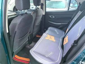 Voiture d'occasion pure 2022 Dayun Yuehu 330 Version Standard avec boîte automatique, extérieur bleu, économique et écologique - Product Image 6