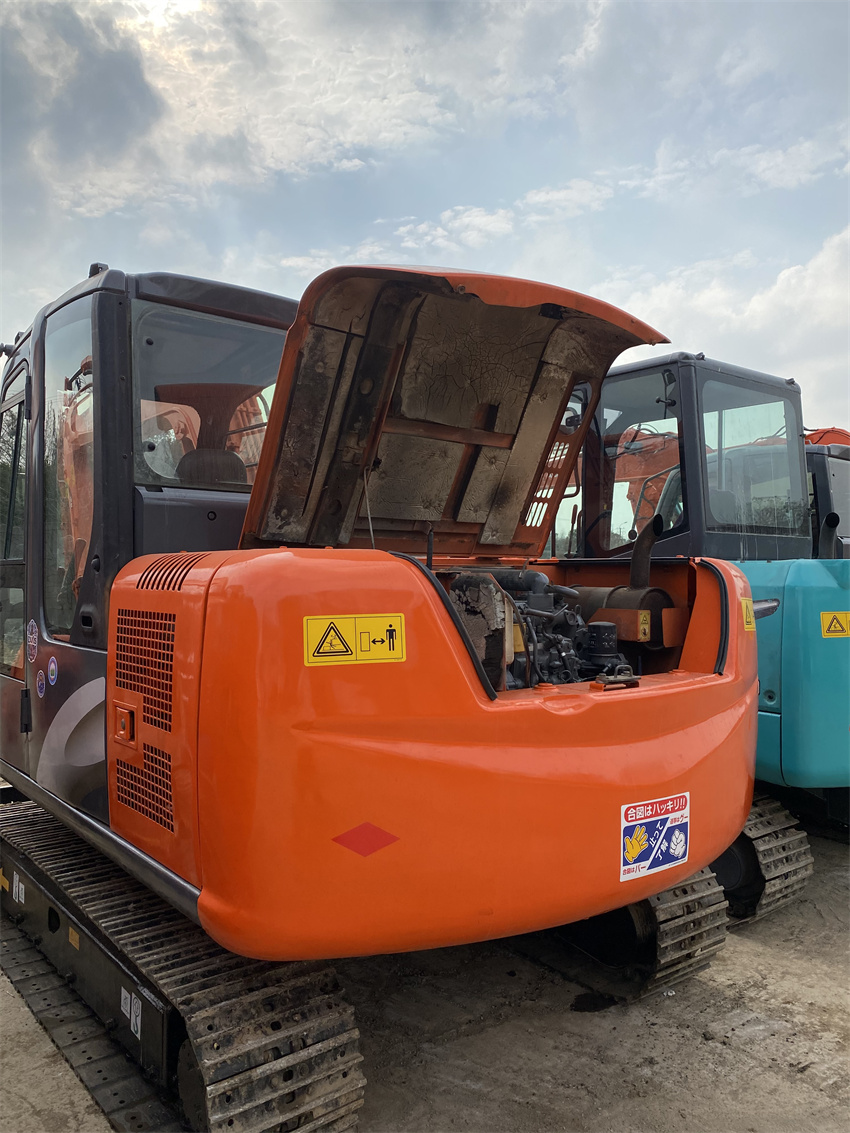 Japan Made Hitachi Mini Excavator ZX60 for Sale - 6ton Digger