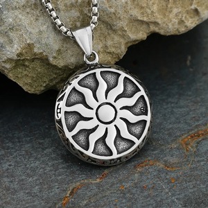 Collar con colgante de sol yunnique, acero inoxidable, diseño geométrico para hombre, joyería de moda, cadena de 60cm - Product Image 4