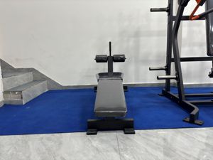 Equipo de Gimnasio de Calidad Comercial, Banco Abdominal Ajustable para Ejercicios de Abdomen y Declinación - Product Image 2