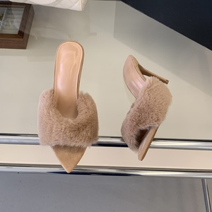 รองเท้าส้นเข็มขนเฟอร์หัวแหลม9ซม. เซ็กซี่สำหรับผู้หญิง - Product Image 3