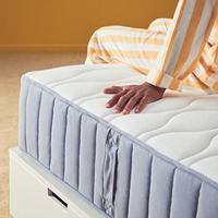 Matelas Hybride de Luxe Hôtelier Orthopédique en Mousse à Mémoire de Forme, Taille King, Ressorts Ensachés Compressés, Livré Roulé dans une Boîte