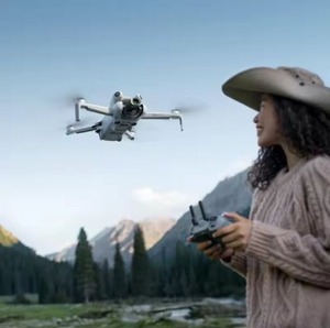 Mini 4 Pro Fly More Combo d'occasion de haute qualité avec RC 2, drones en plastique pour débutants, mode sans tête disponible, livraison incluse - Product Image 3