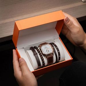 ชุดกำไลข้อมือหนังทรงสี่เหลี่ยมสองชั้น ดีไซน์แฟชั่น สไตล์ลำลองสำหรับผู้ชาย ชุดของขวัญสุดหรูสำหรับวันพ่อ - Product Image 5