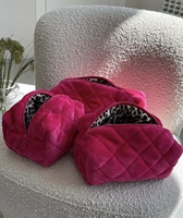 Sacs de maquillage en éponge matelassée de luxe avec logo personnalisable Sac cosmétique pour serviette de voyage à broder de grande capacité