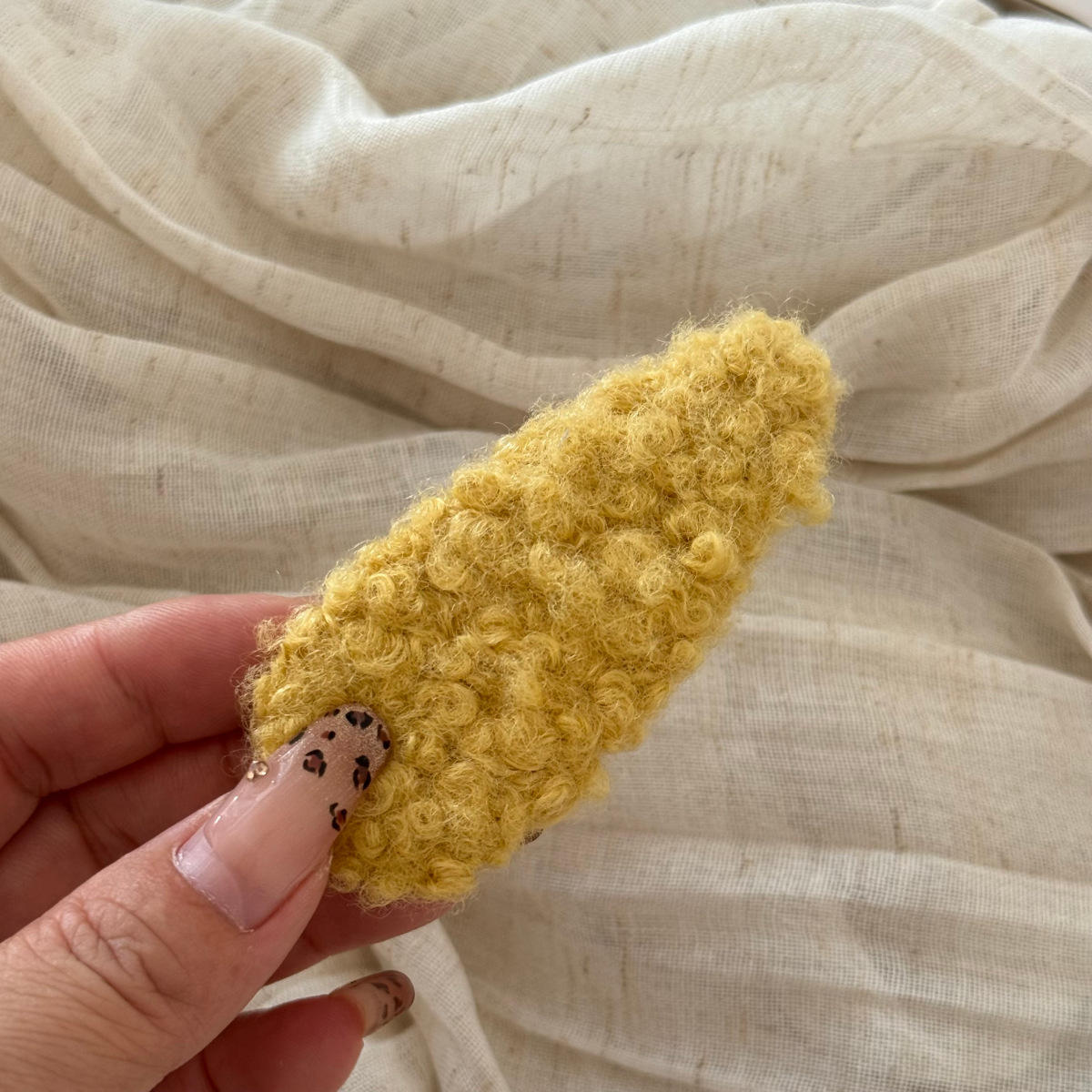 สีเหลือง