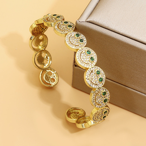 Brazalete de Joyería Moderna y Elegante, Brazalete Abierto de Cobre Chapado en Oro con Microincrustaciones de Circonita, Brazalete de Moda con Cara Sonriente para Mujer - Product Image 5