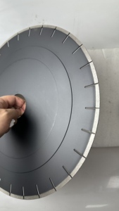 Disco de Sierra de Diamante Sinterizado de Alta Calidad de 350/400 mm para Corte de <span class=keywords><strong>Dekton</strong></span>, <span class=keywords><strong>Precio</strong></span> de Fábrica ZHONGLI - Disco de Sierra de Diamante Profesional - Product Image 6