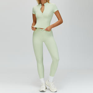 Ensemble de yoga respirant et ventilé pour femmes, veste de sport à demi-zip et short, taille plus, séchage rapide, logo frontal sans couture - Product Image 3