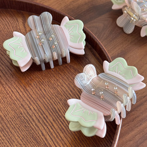 Pince à cheveux en acétate haut de gamme pour fille, motif cœur et bonbons, polyvalente, type pince requin, accessoire capillaire, cadeau - Product Image 1