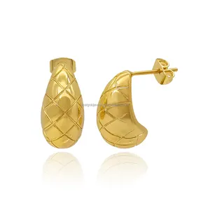 Beliebte einfarbige Messingohrringe goldene Farbe plattierte Messingohrringe einfaches Tropfenform-Design-Ohrringe für täglichen Frauengebrauch Großhandel
