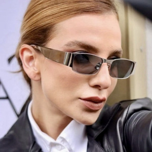 Full <b>Frame</b> Square Metal Sunglasses 2025 New Light Luxury Women's UV400 Proof Internet Popular Same Style - Product Image 2