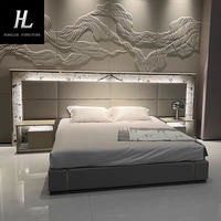 Italienisches Luxuriöses Modernes Schlafzimmer-Doppelbett Hochwertiges Villen-Lederbett mit Breitem Kopfteil