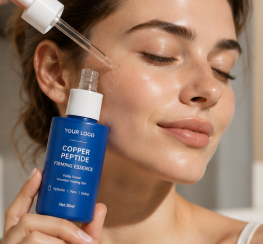 Suero Facial con Péptidos de Cobre 30ml |   Cuidado diario de hidratación para una textura de piel suave y una apariencia radiante - Product Image 3