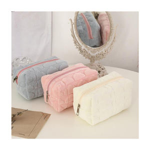 批发旅游可爱云化妆包绗缝设计时尚粉色化妆品洗漱包女士化妆储物包 - Product Image 3