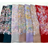 Tissu en dentelle brodée de fleurs perlées de 120 cm de large