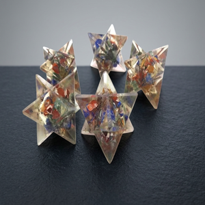 Étoile de David Merkaba en cristal naturel 15-20mm, ensemble d'orgone de chakra sculpté à la main en pierre semi-précieuse - Product Image 3