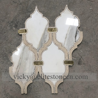 Mosaïque en marbre Calacatta Gold, pierre naturelle pour la décoration des murs et sols de salles de bain et d'hôtels