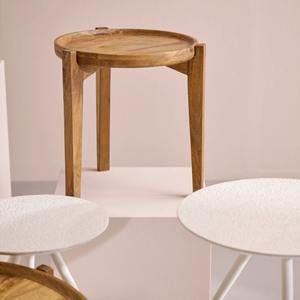 Taburete de Madera de Alta Calidad con Diseño Artístico y Construcción Robusta para Bares, Cocina y Comedor a Precio de Descuento - Product Image 1