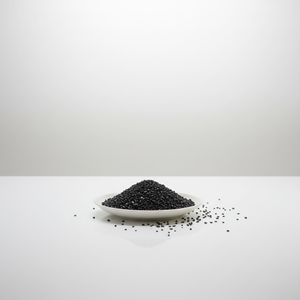 โรงงานจำหน่ายผงซิลิคอนคาร์ไบด์ (SiC) สีดำ ชนิดคม หลายเกรด ขนาดเม็ดที่แตกต่างกันให้เลือก - Product Image 1