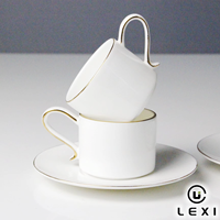 Ensemble tasse et soucoupe en porcelaine blanche avec accent doré, anse en S, pour une seule portion, logo personnalisé, vente en gros, coffret cadeau