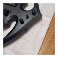 JELO Guitare basse électrique 6 cordes Corps en acajou noir mat CNC sculpté Design en forme de chauve-souris Érable pour la musique