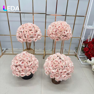 ลูกบอลดอกไม้ประดิษฐ์ผ้าไหม LEDA ขนาด 40 ซม. สีชมพู สำหรับตกแต่งโต๊ะงานแต่งงานและงานอีเว้นท์ - Product Image 3