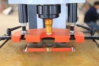 Machine de cisaillement et de poinçonnage efficace de petit ferronnier hydraulique Q35Y-16 rentable pour l'atelier