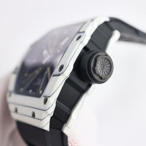 Reloj de Pulsera de Fibra de Carbono Ultraligero para Hombre, Negro y Blanco, con Superficie de Zafiro y Correa de Goma, para Viajes Diarios y Sesiones de Gimnasio - Product Image 3