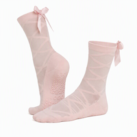 Chaussettes de Pilates respirantes antidérapantes pour studio de yoga avec revers à volants et semelle intégrale antidérapante pour Barre Reformer, logo personnalisé OEM