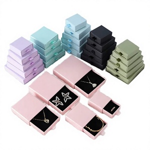 Boîte à bijoux en carton avec tiroir coulissant multicolore, insert en velours noir, logo personnalisé imprimé, petite boîte de rangement pour bijoux, boîte cadeau - Product Image 1