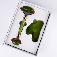 Rouleau facial et ensemble Gua Sha en forme de cœur, kit d'outils de soin de beauté en résine à double tête pour massage du visage