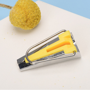 <span class=keywords><strong>Clover</strong></span> <span class=keywords><strong>Bias</strong></span> <span class=keywords><strong>Tape</strong></span> <span class=keywords><strong>Maker</strong></span> Binding Tool Sets Máy Công Cụ May Quilting Hemming Công Cụ 6 Mét 12 Mét 18 Mét 25 Mét 1 Bộ/4 Cái Vải Hỗ Trợ - Product Image 5