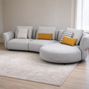 Sofá Curvo Modular Seccional con Respaldo Bajo y Asiento Profundo, Tapizado en Tela Bouclé, para Sala de Estar, Apartamento o Villa - Product Image 3