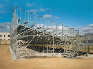 Gradas prefabricadas italianas de alta calidad de la marca CETA (serie M/1) entretenimiento deportivo compatible con acero S235 JR galvanizado en caliente - Product Image 4