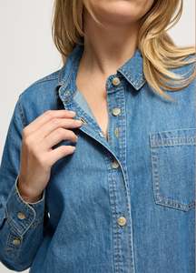 Camisa de Maternidad y Lactancia 100% Algodón Denim, Corte Relajado, Transpirable, Ecológica, con Botones, Blusa Larga para Lactancia, para el Verano y el <span class=keywords><strong>Embarazo</strong></span> - Product Image 3