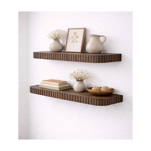 Étagère flottante cannelée arrondie |   Étagère à livres cannelée |   Étagères de style Mid-Century Modern - Product Image 1