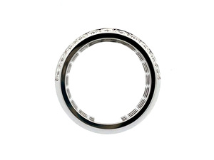 Anillo de Compromiso Clásico de Diamantes de Oro Blanco Puro de 18k de Alta Calidad y Entrega Rápida - Product Image 3