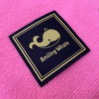 Patch tissé à coudre à l'intérieur pour l'uniforme, étiquette de vêtements à tricoter avec logo de marque