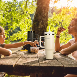 40oz Stan Cup Handle Big Thermos Cup Straw Seamless Interior Acero inoxidable Sports Travel Tumbler Taza para sublimación de té helado - Product Image 5