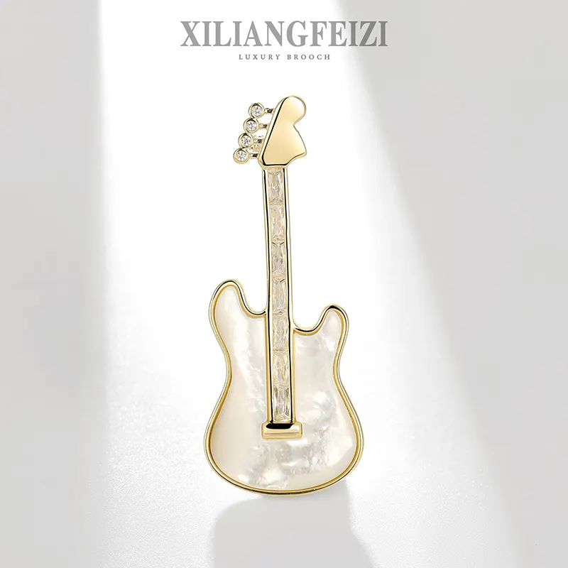 XILIANGFEIZI उच्च गुणवत्ता जिक्रोन गहने 14K सोना मढ़वाया प्राकृतिक खोल संगीत वाद्य गिटार वायलिन ब्रोच
