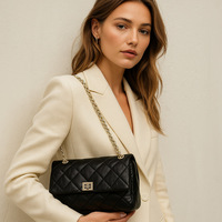 Sac à chaîne matelassé en cuir véritable noir pour femme bandoulière simple petit sac décontracté carré doublure en polyester polyvalent